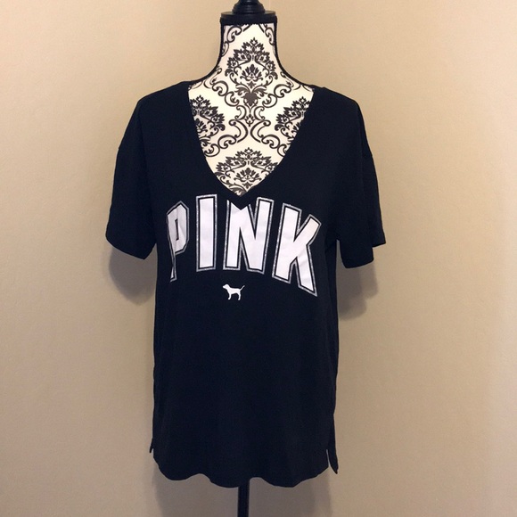 PINK Victoria's Secret Tops - Pink short sleeve v neck